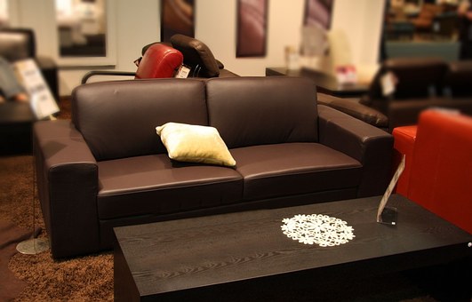 Nowoczesna sofa do salonu - zdjęcie
