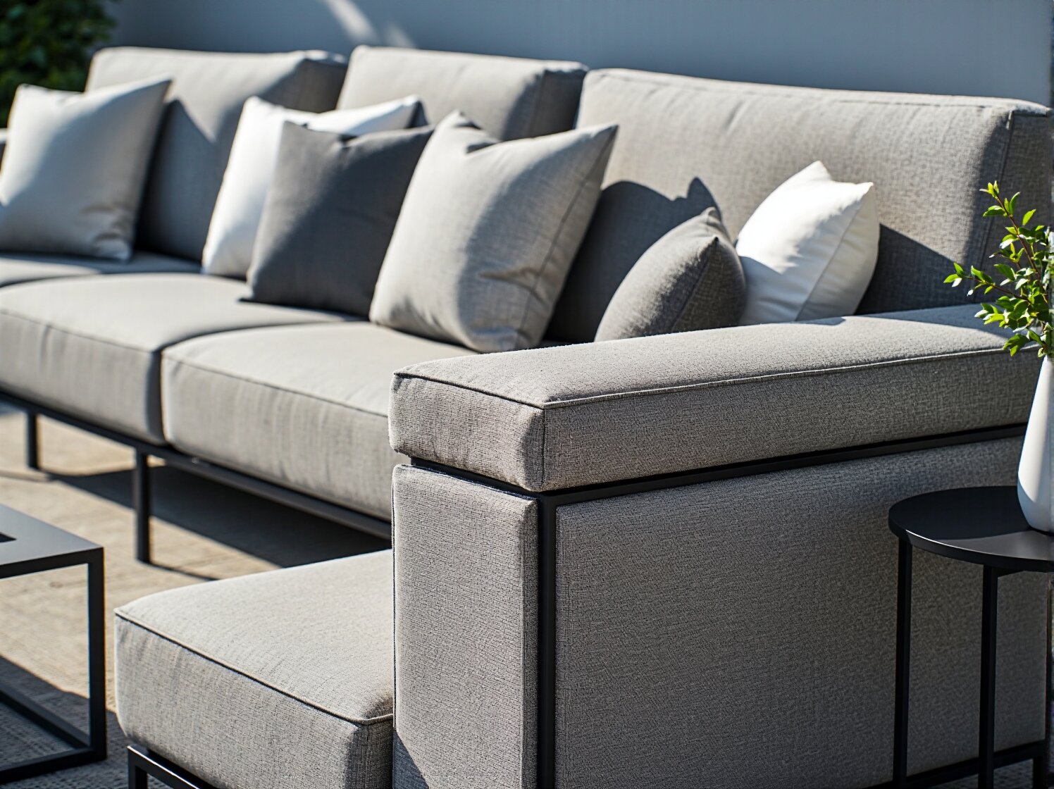 Jak dopasować meble outdoorowe do przestrzeni w stylu nowoczesnym? - ilustracja 2